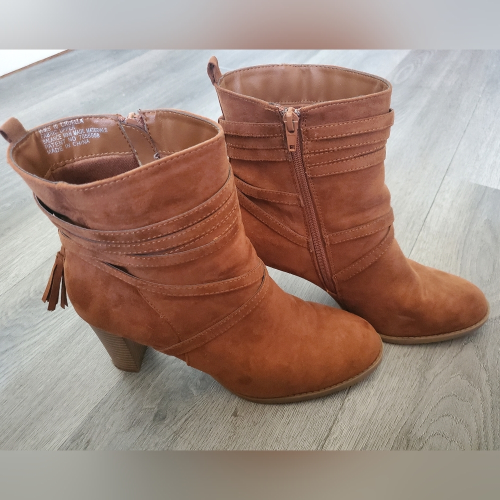 Report - Cruella Tan/Brown Tassle Suede Booties
